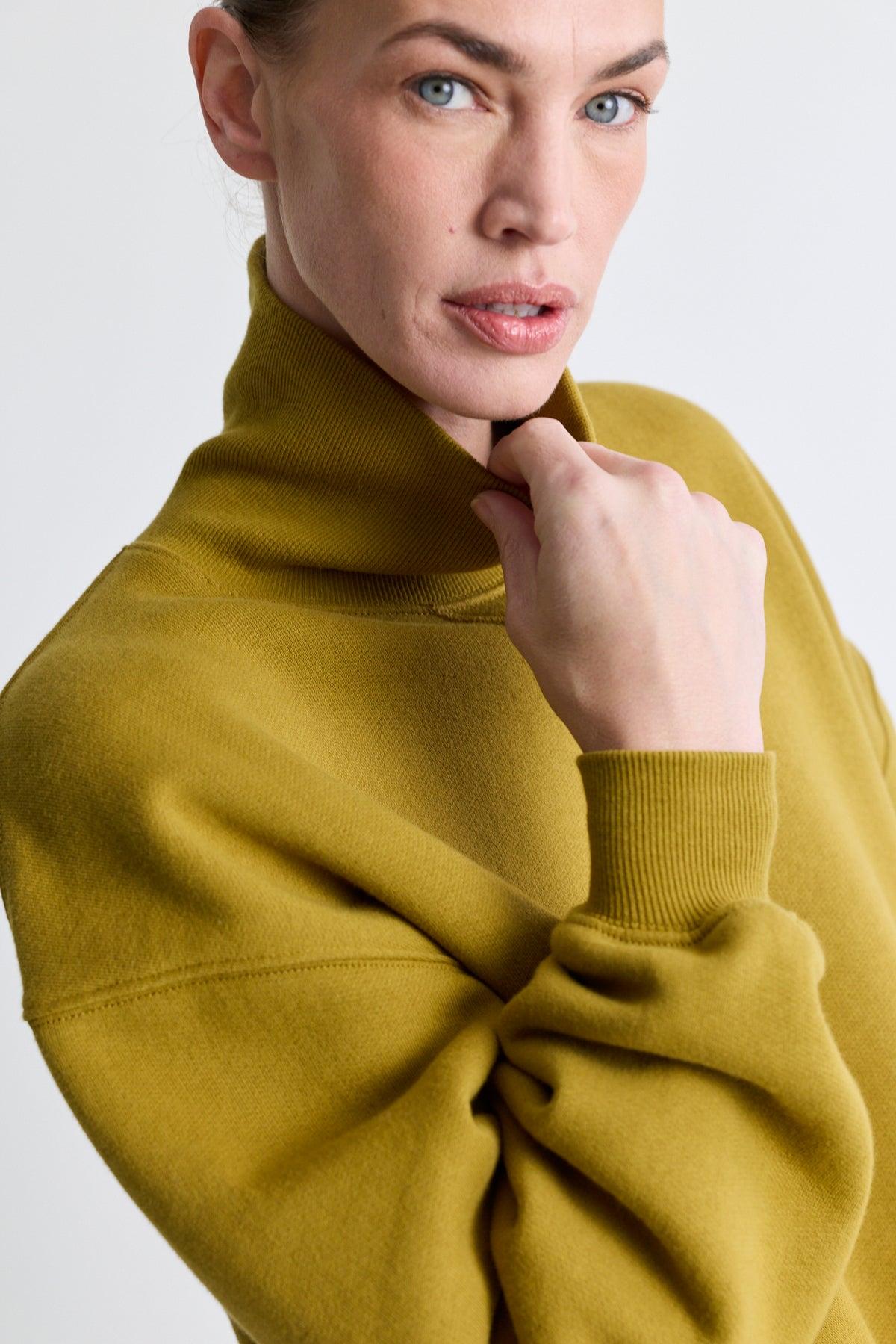 Turtleneck Deb Sweatshirt - Yukon Gold