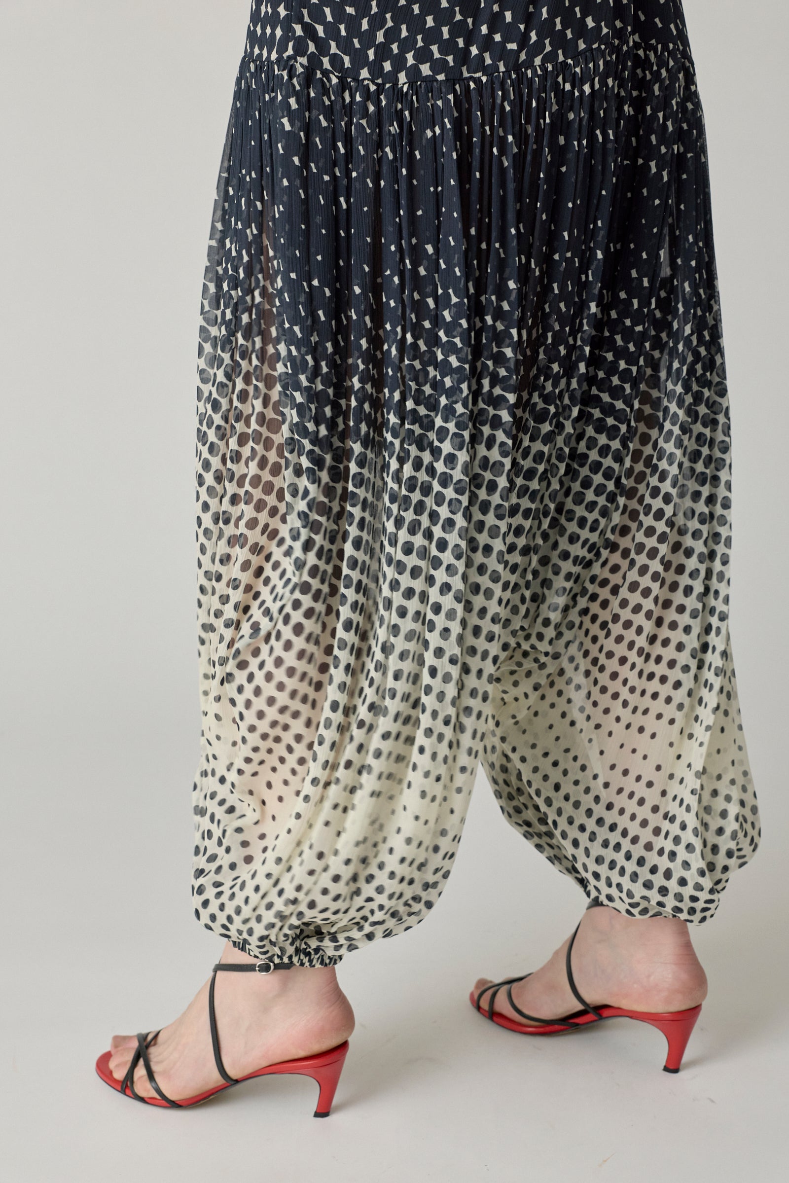 Halftone Wiggle Dot Soft Balloon Pant