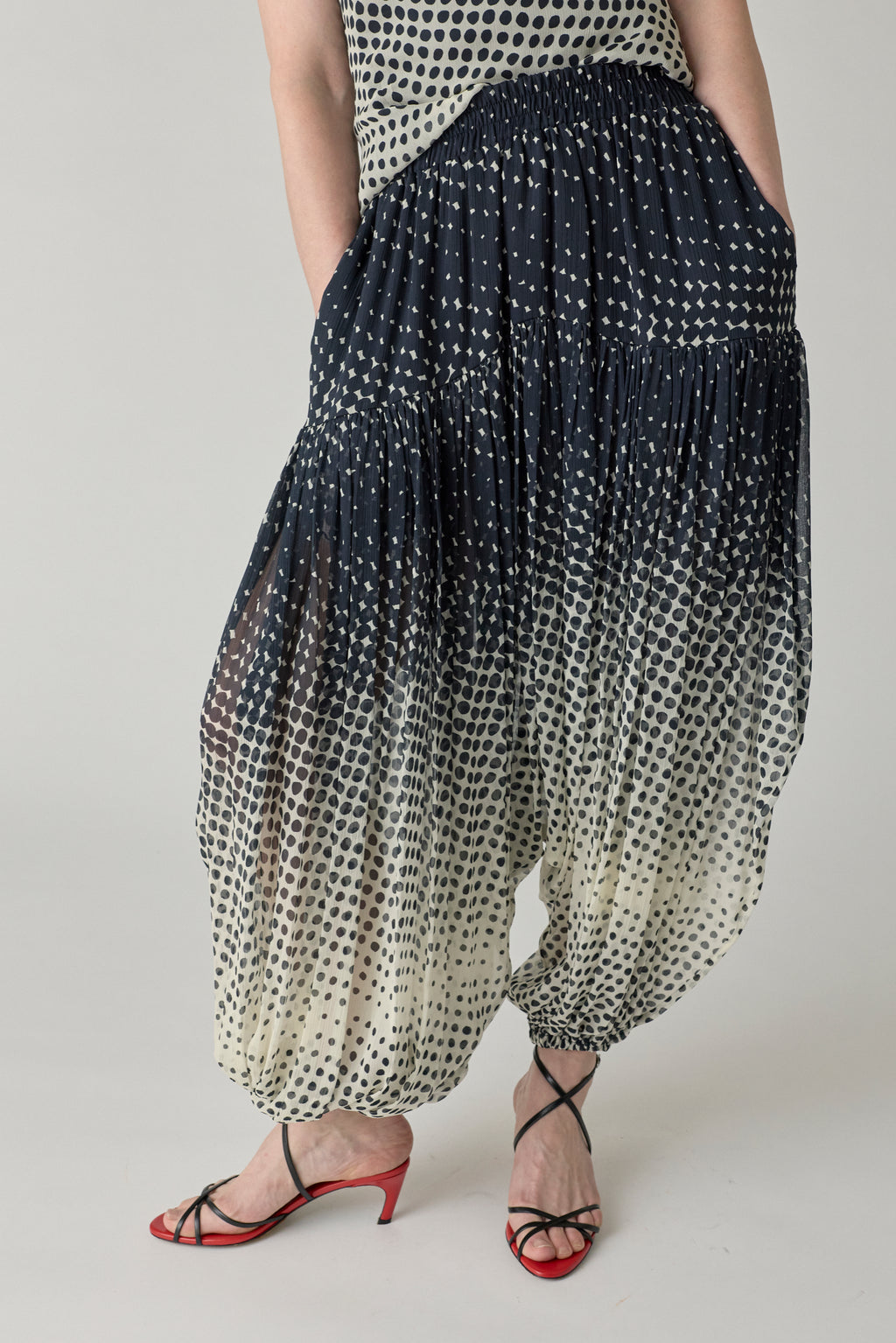 Halftone Wiggle Dot Soft Balloon Pant