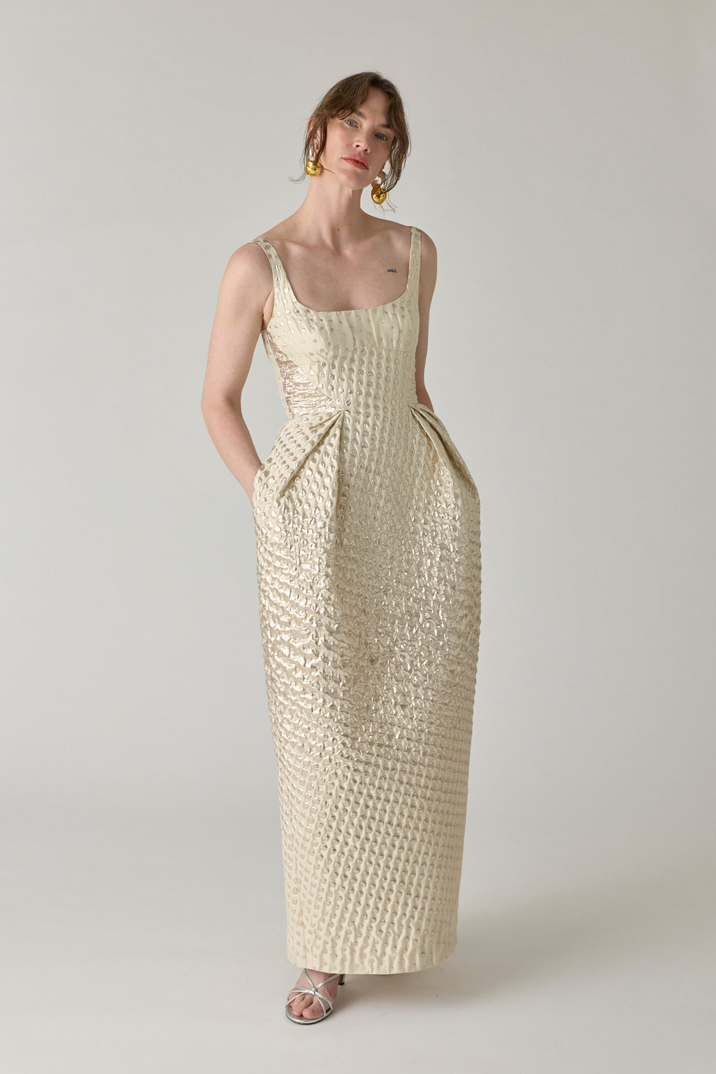 Halftone Wiggle Dot Scoop Neck Tulip Gown