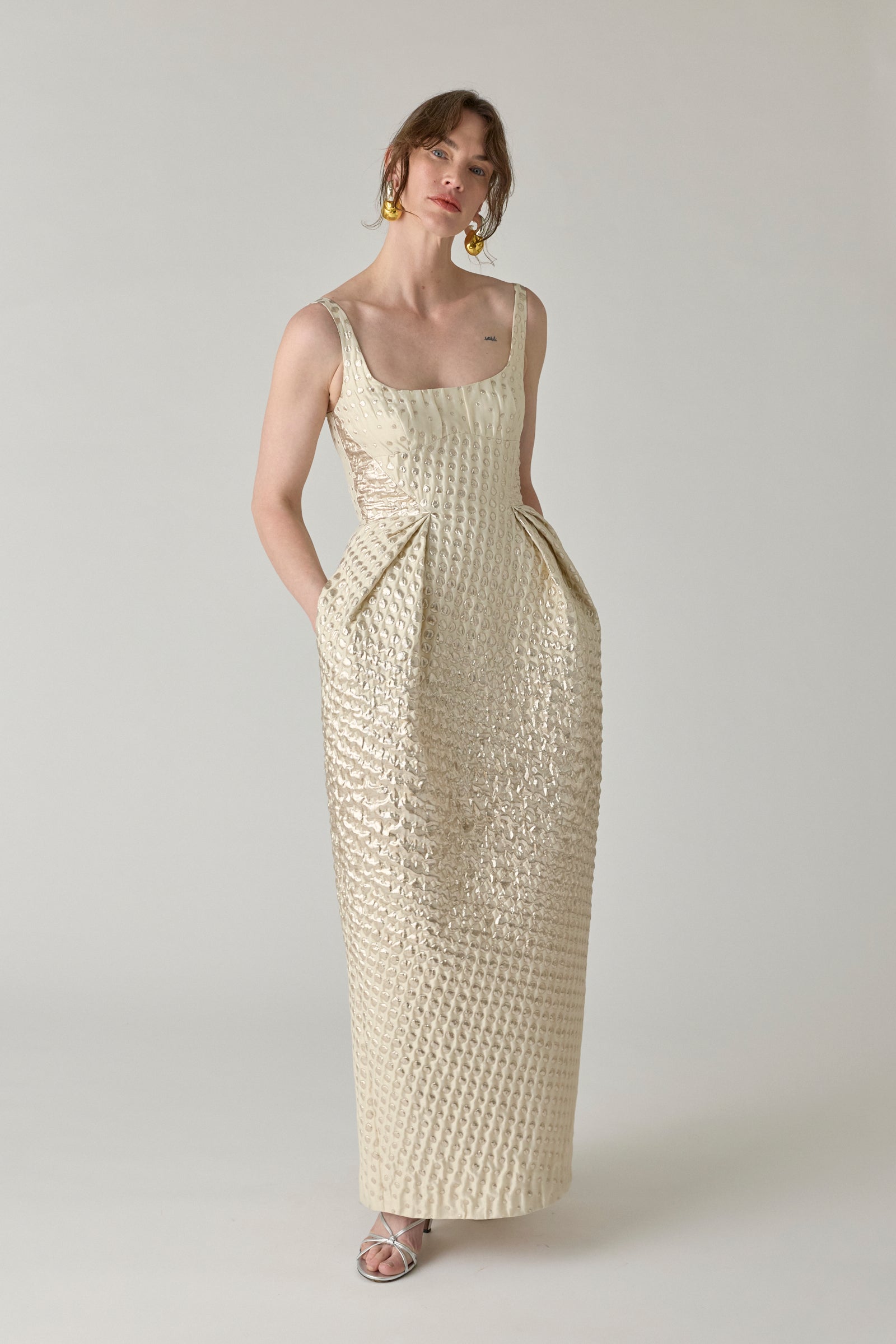 Halftone Wiggle Dot Scoop Neck Tulip Gown