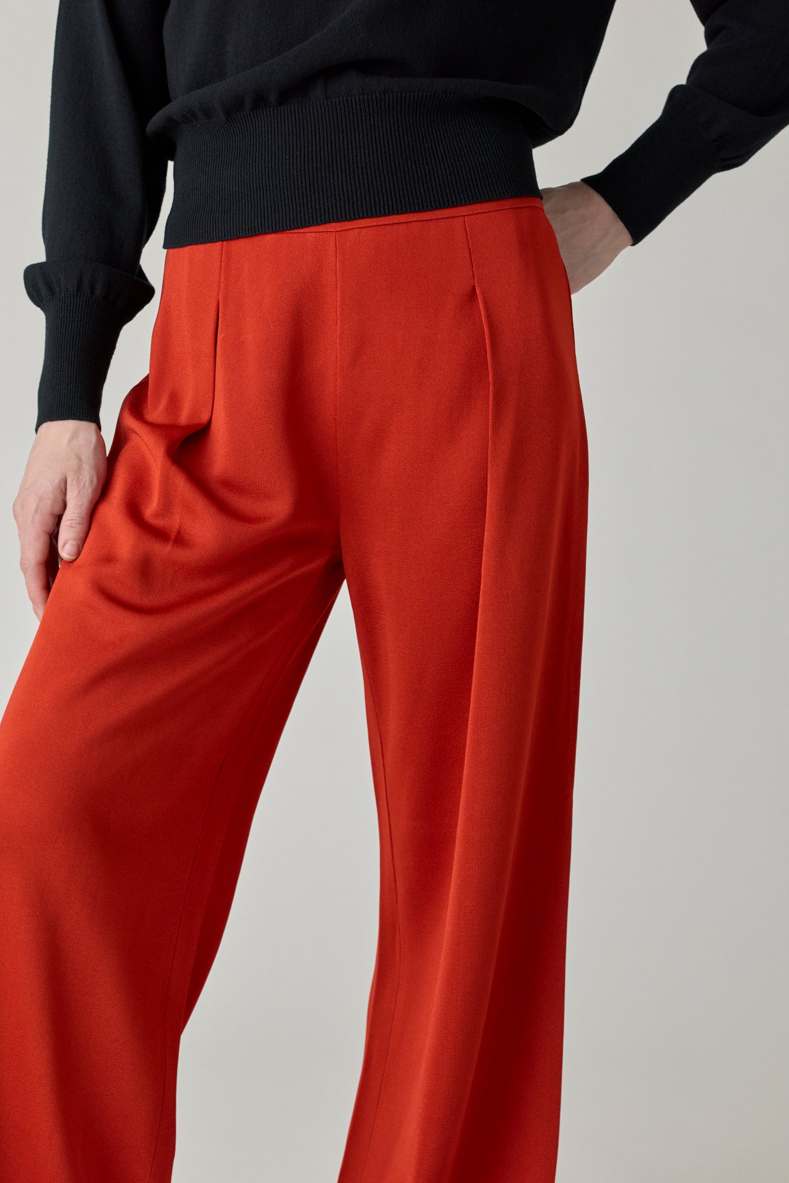 Slinky Gene Pant - Red
