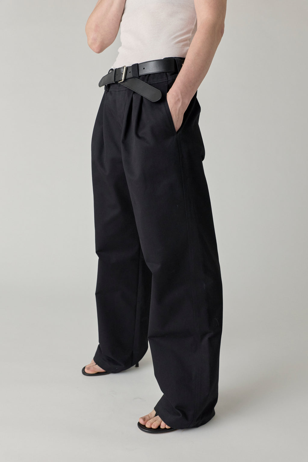 Chino Pant w/ Wide Waistband