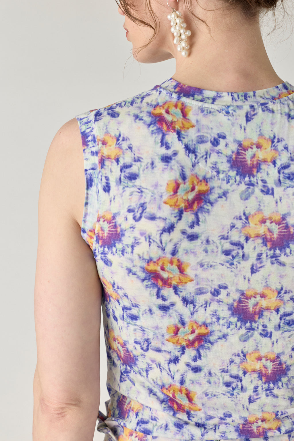 Sleeveless T-Shirt