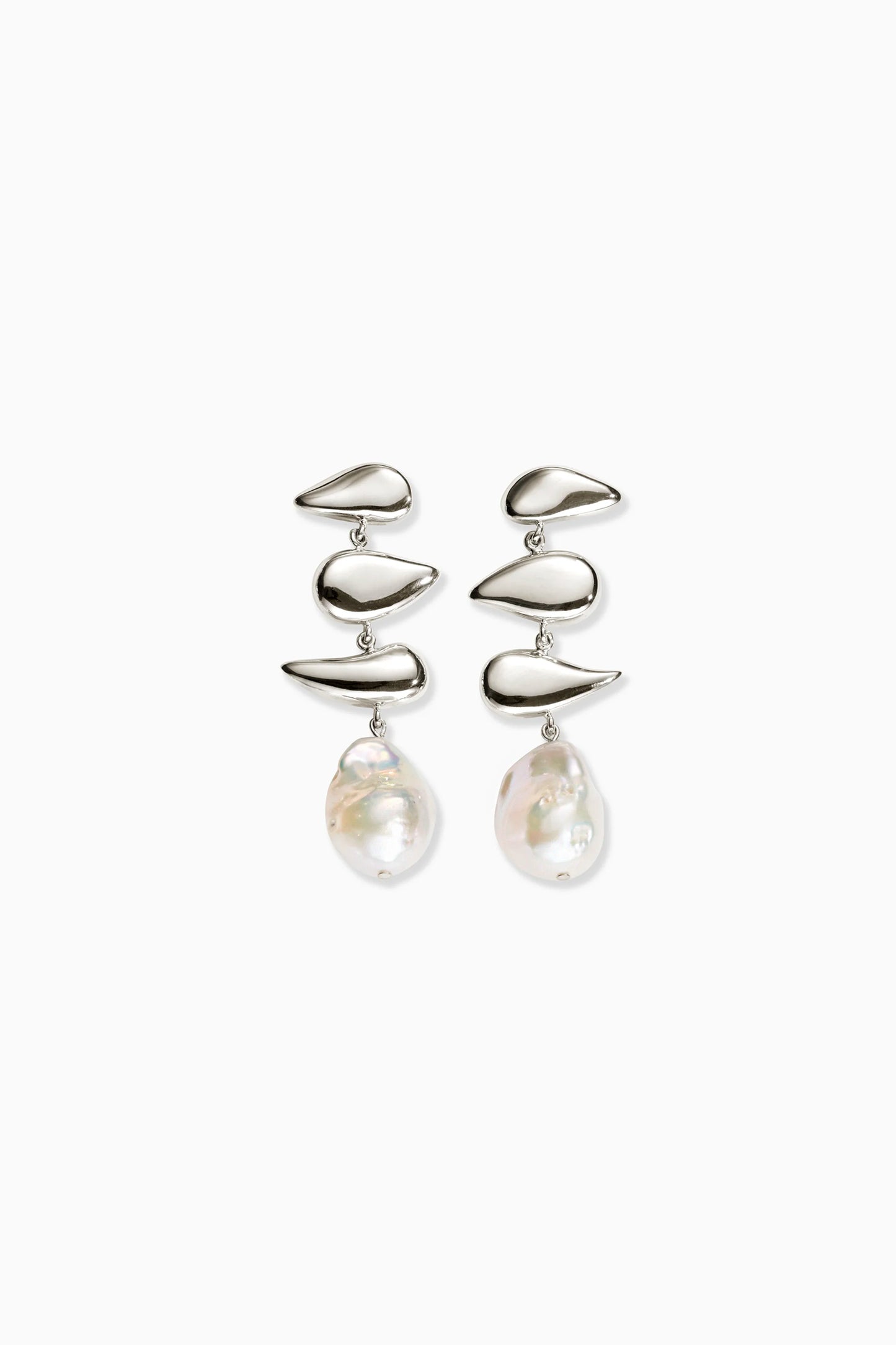 Silver organic shaped earrings with baroque pearl. 