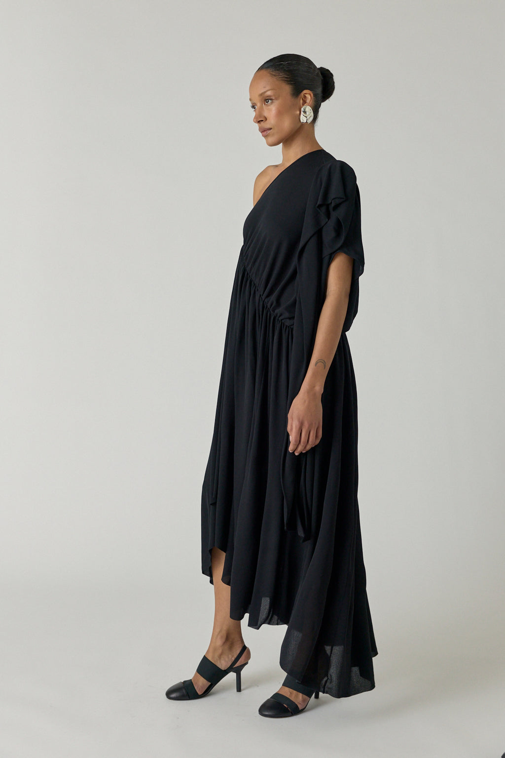 Pivote One Shoulder Flou Dress