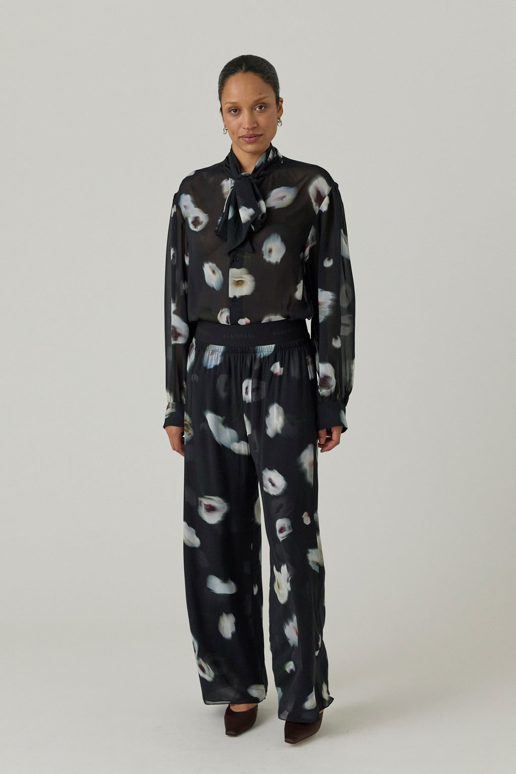 Elasticized Tailored Trousers