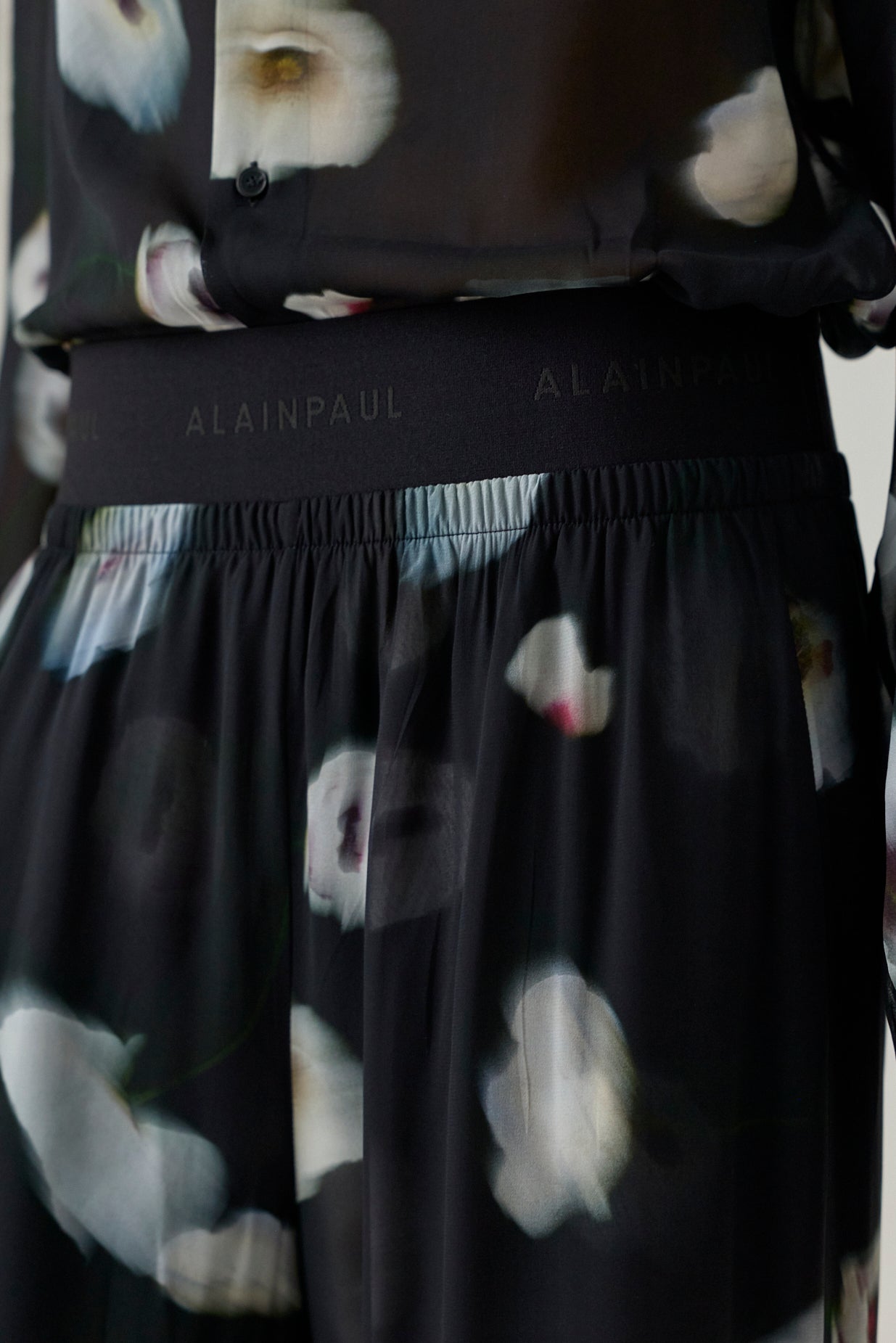 Elasticized Tailored Trousers