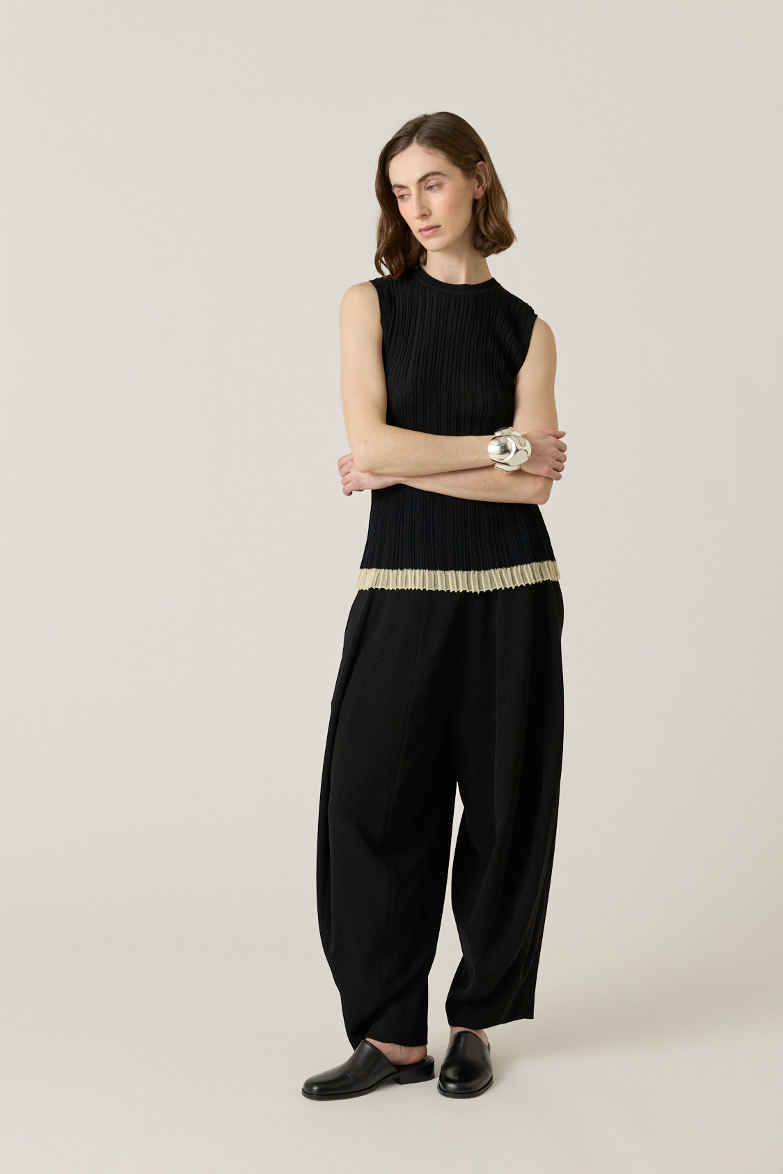 Flora Sleeveless Pullover