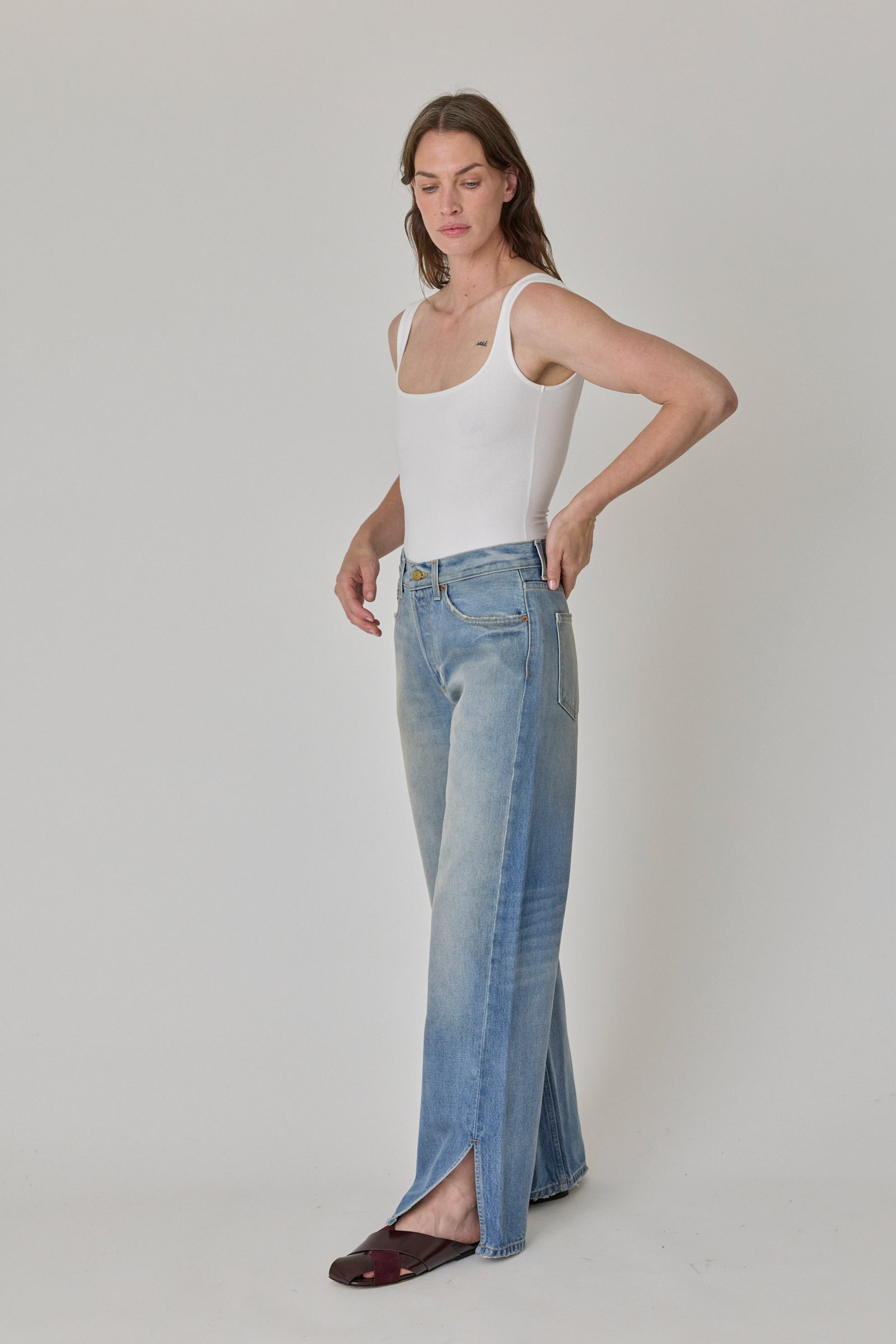 Charlot Split Hem Jean - Shell Vintage Wash