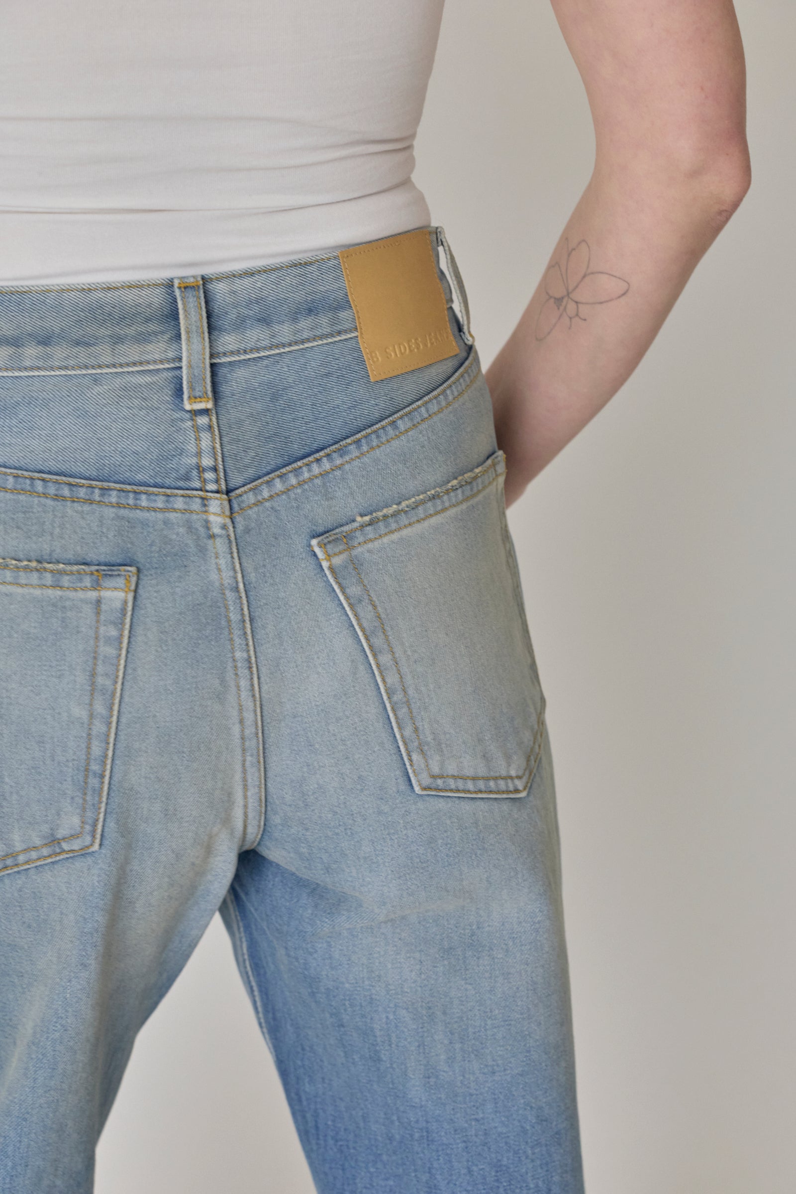 Charlot Split Hem Jean - Shell Vintage Wash