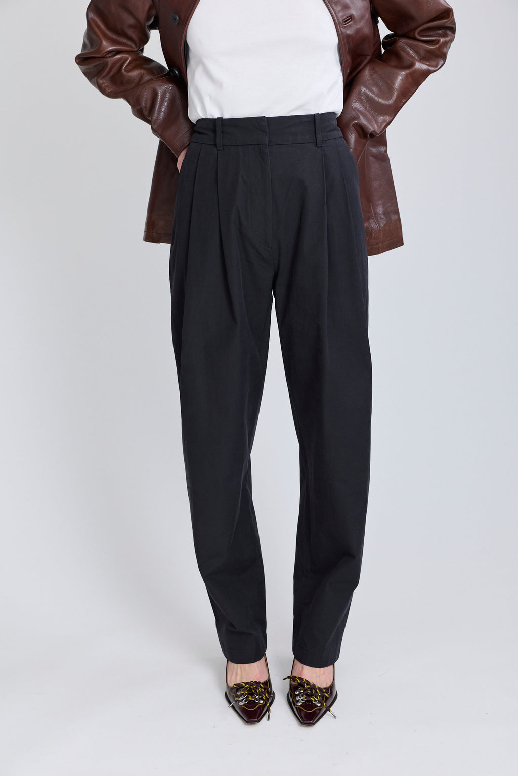 Sperro Double Pleat Pants