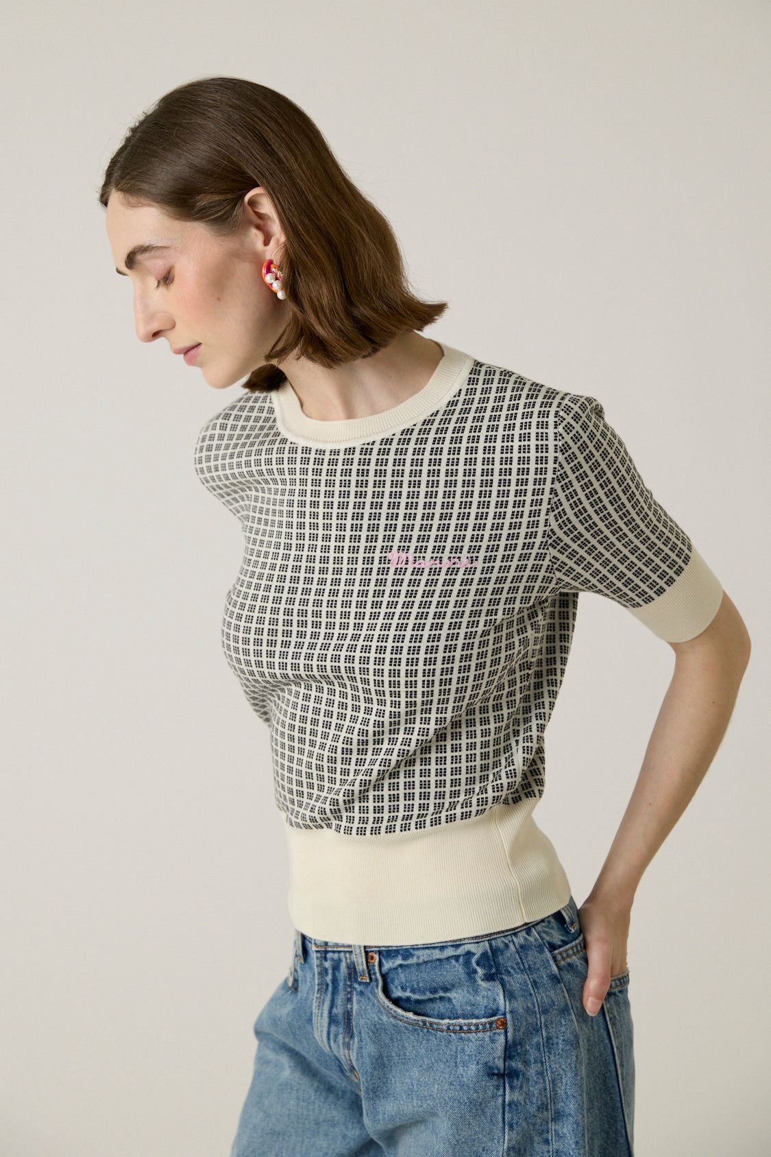 Short Sleeve Roundneck Sweater