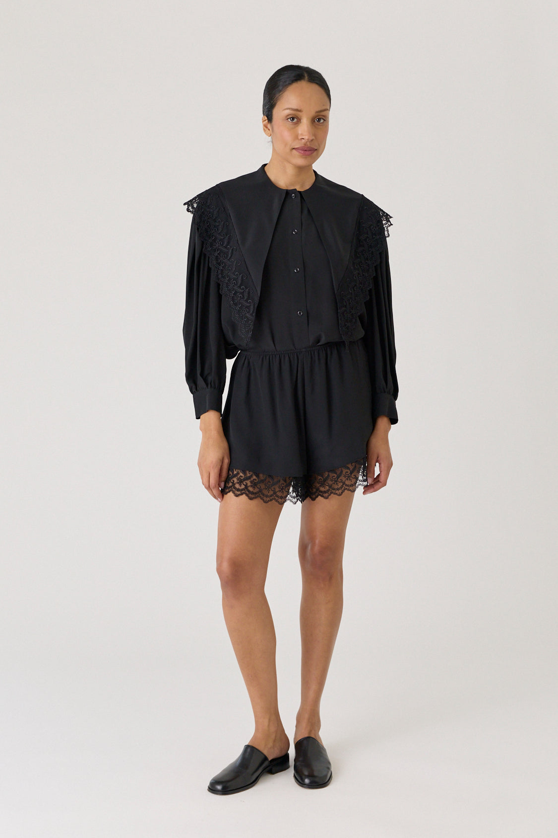 Pointed Collar Trim Shirt