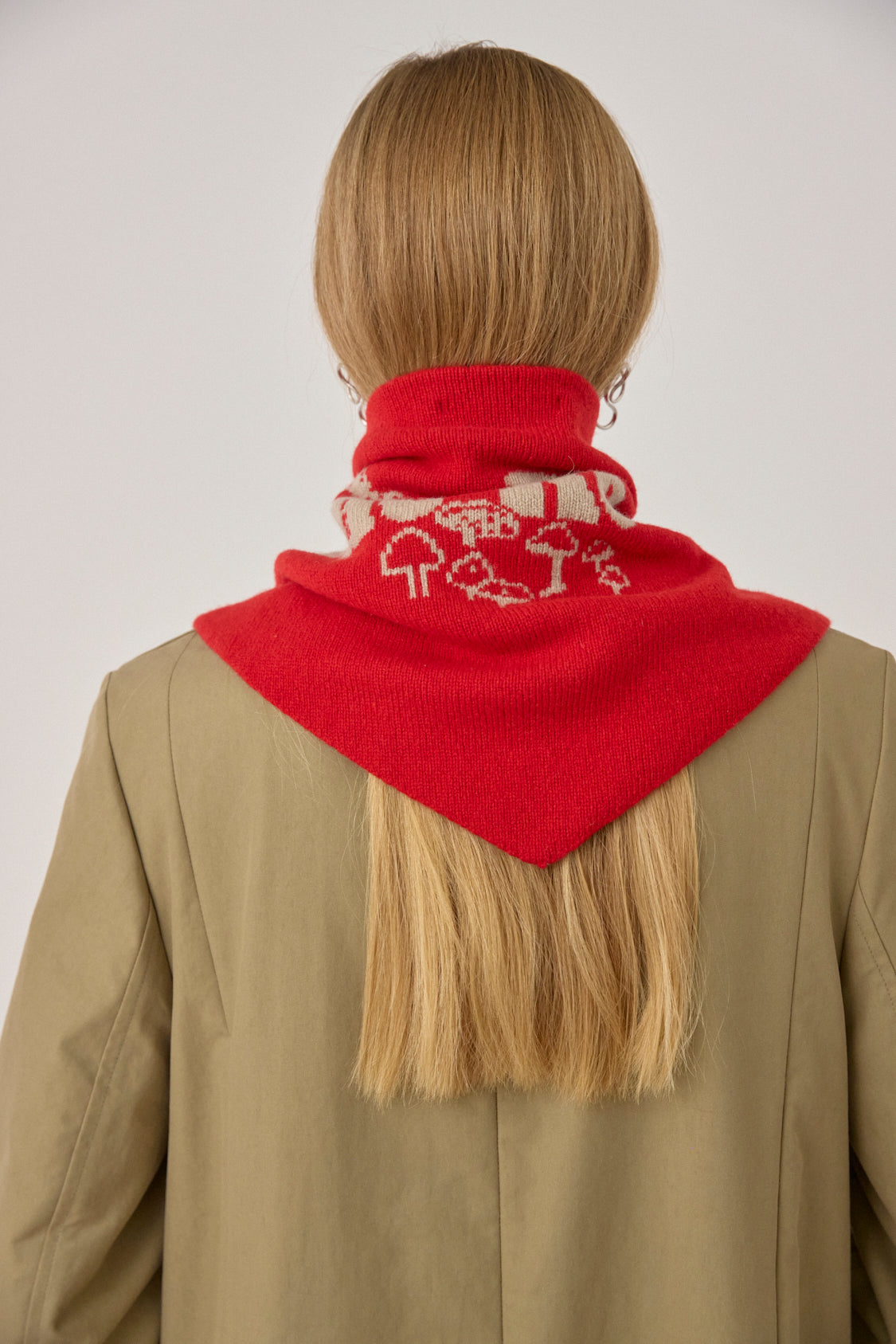 Graphic Logo Knit Neckerchief