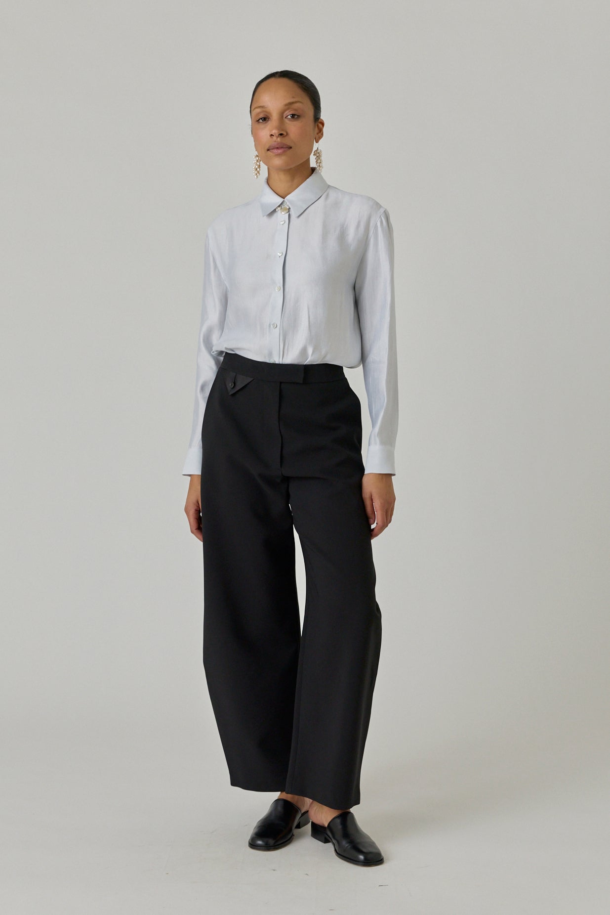 Curved Legs Crepe Pants
