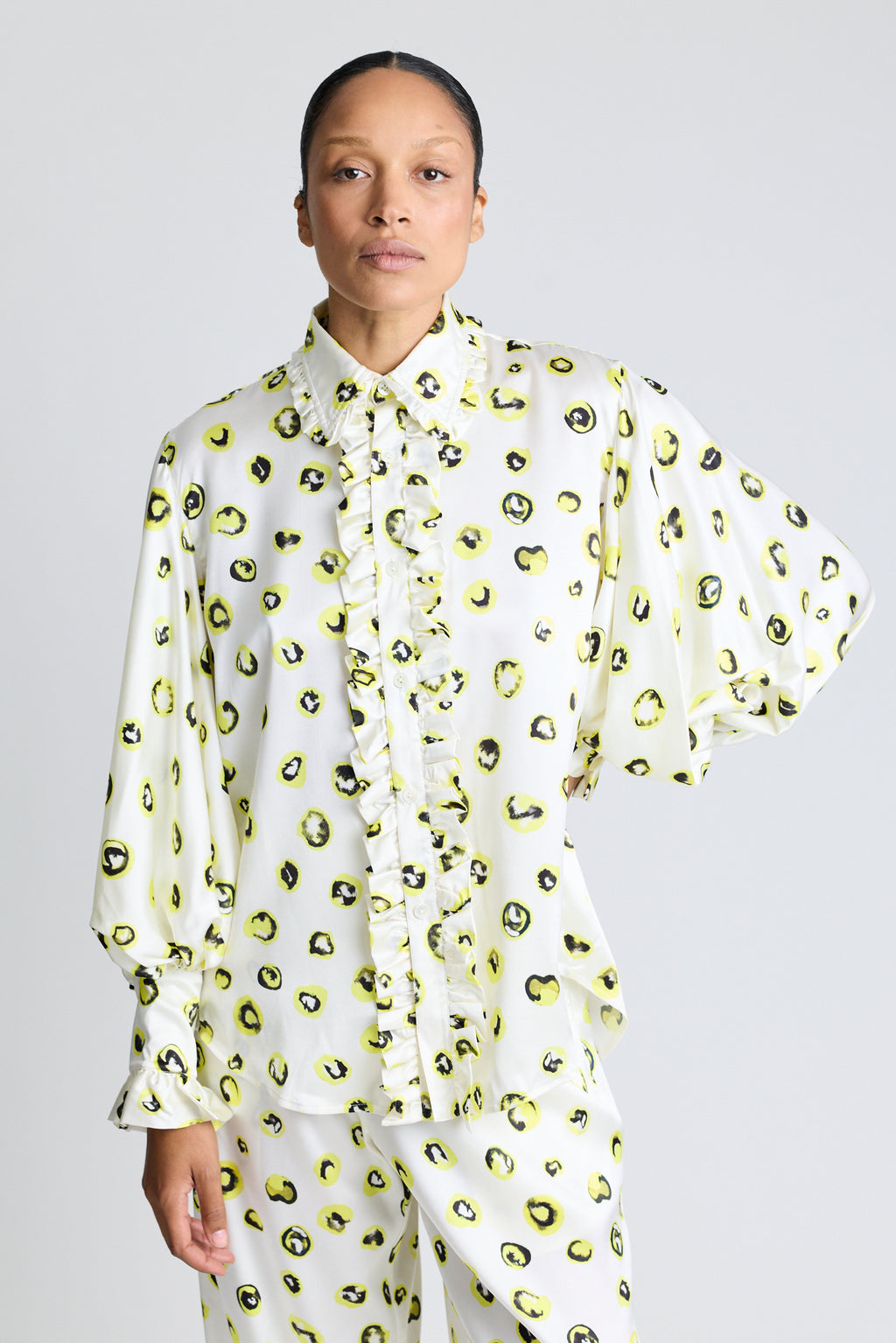 The Blouse - Sunny & Black