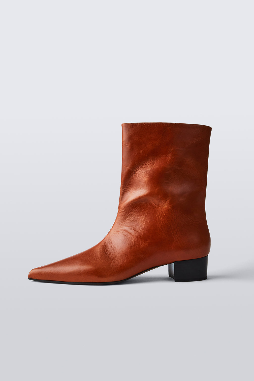 Tapek Boots - Distressed Tan