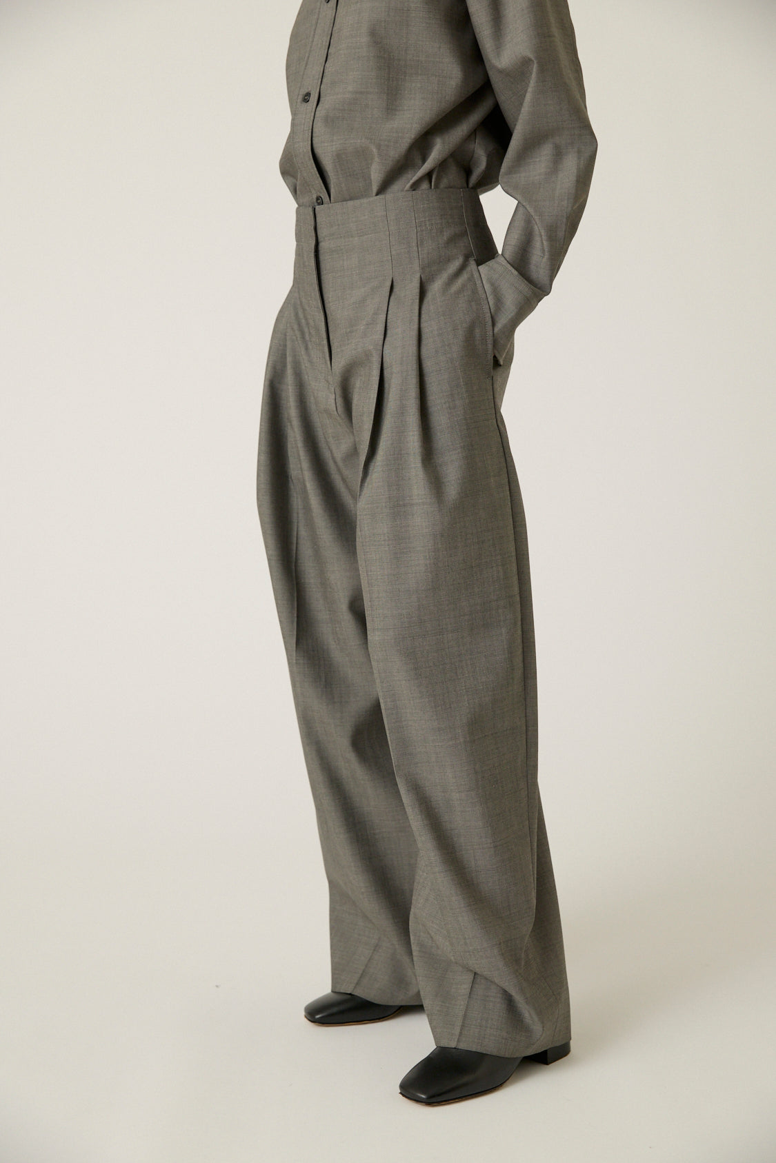 Lira Double Pleat Pant