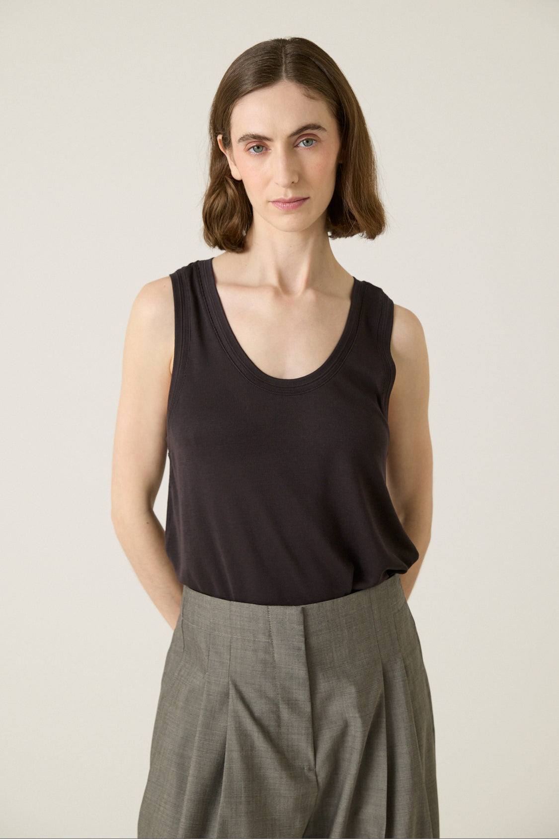 Votan Scoop Neck Vest - Black Grape