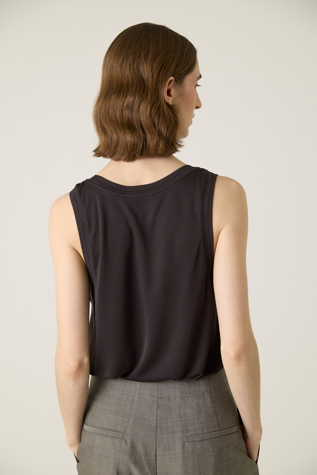 Votan Scoop Neck Vest - Black Grape