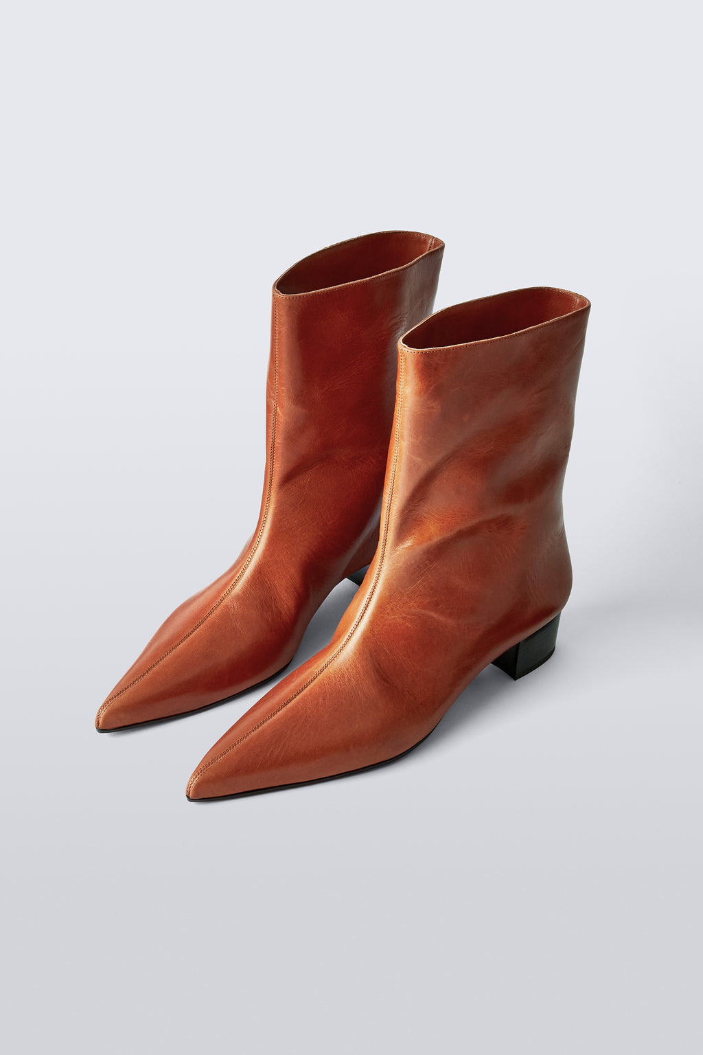 Tapek Boots - Distressed Tan